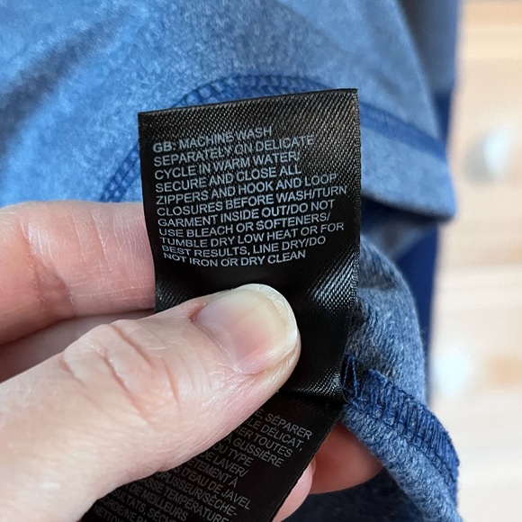 North Face Women’s 1/4 zip pullover sweater XS - Picture 7 of 8